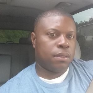 Meet your Posher, Derrick